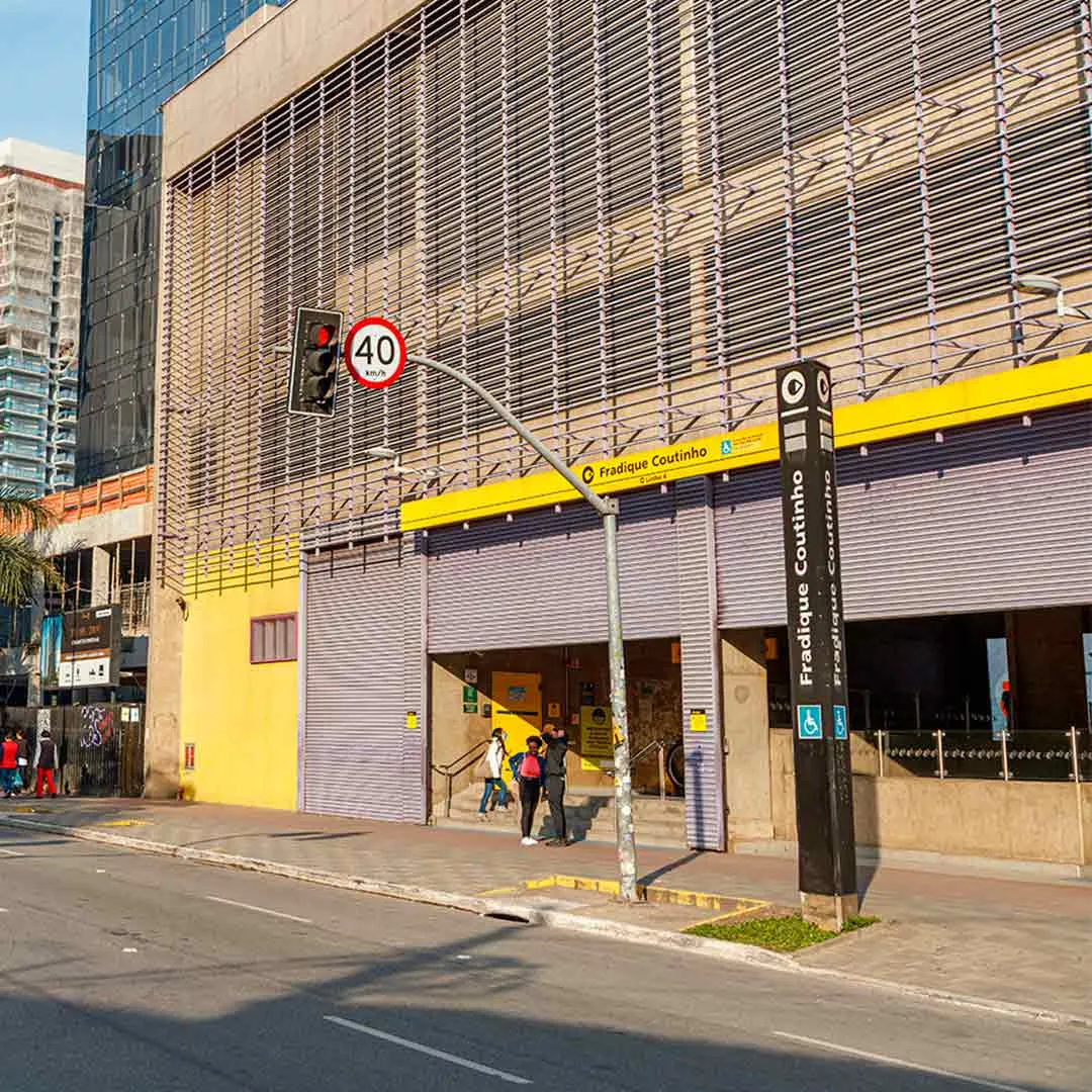 Localização — My One Estação Fradique Coutinho — imagem 1